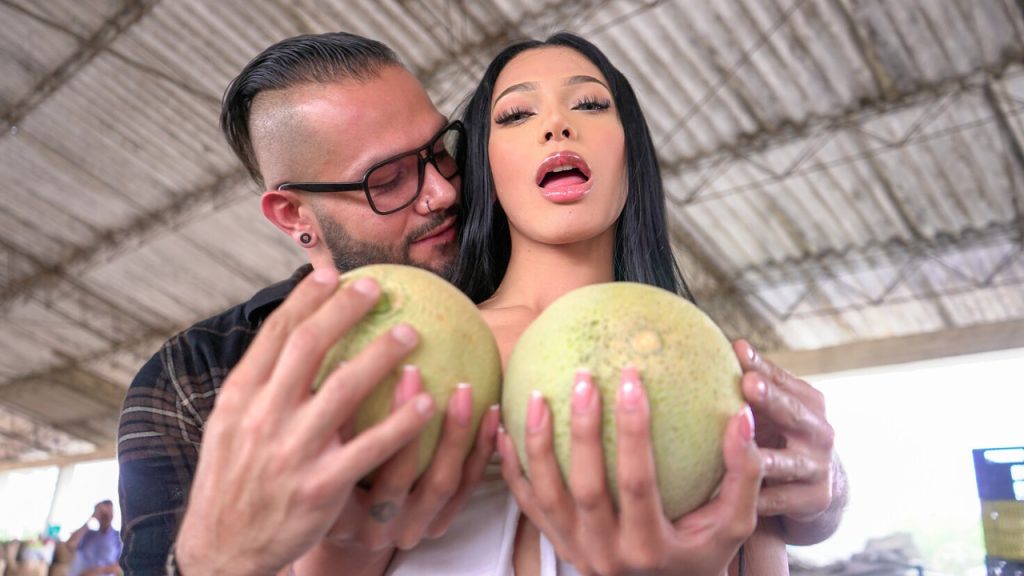 Mamacitaz - Latina First Time - Rebecca Johnson - Full Video Porn!
